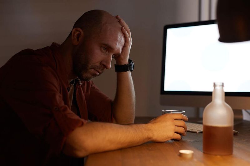 Alcoholic Nose Explained (Gin Blossom Nose and Rhinophyma)